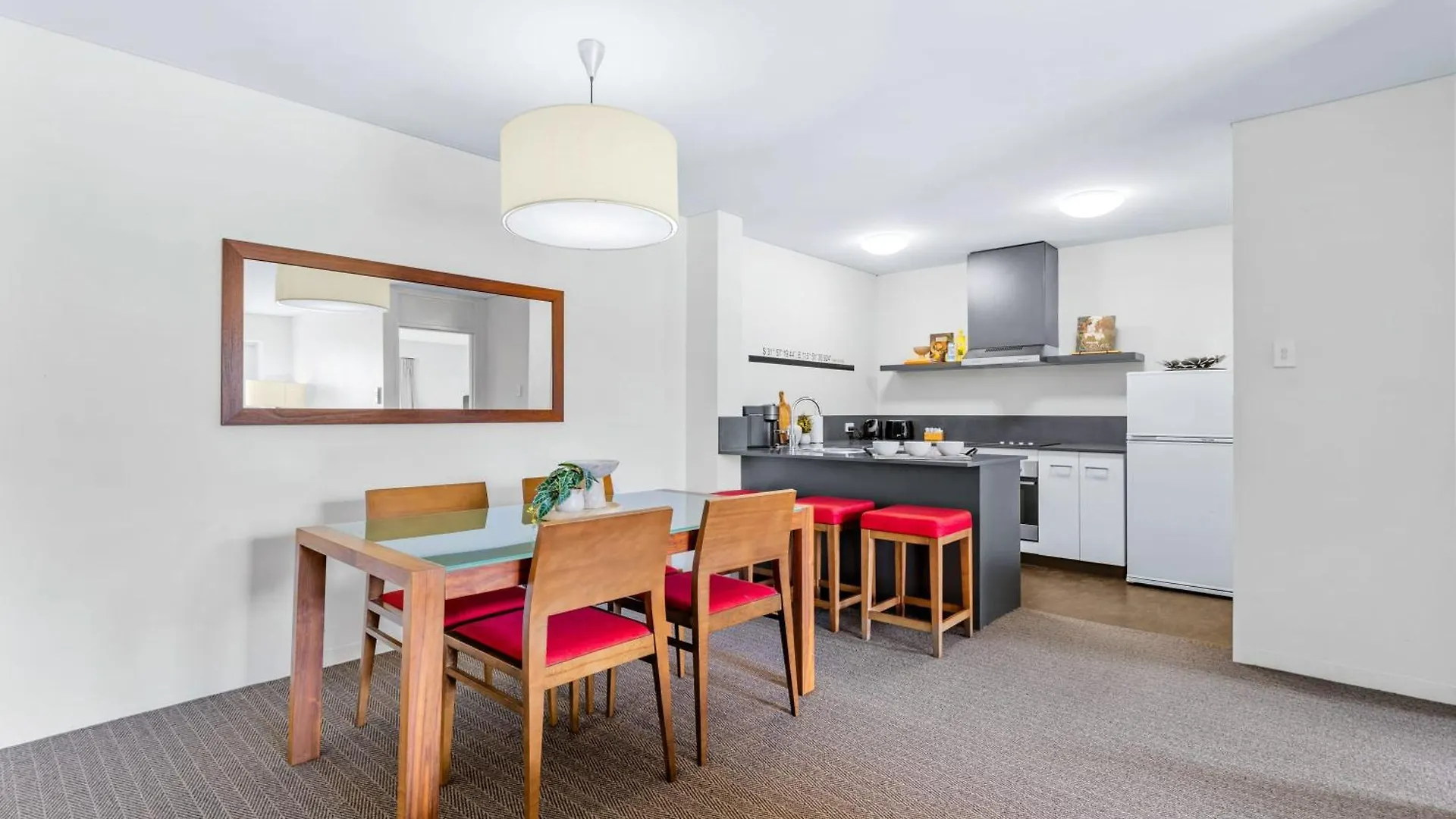 Hay Street Cbd Apartment Close To Swan River Перт