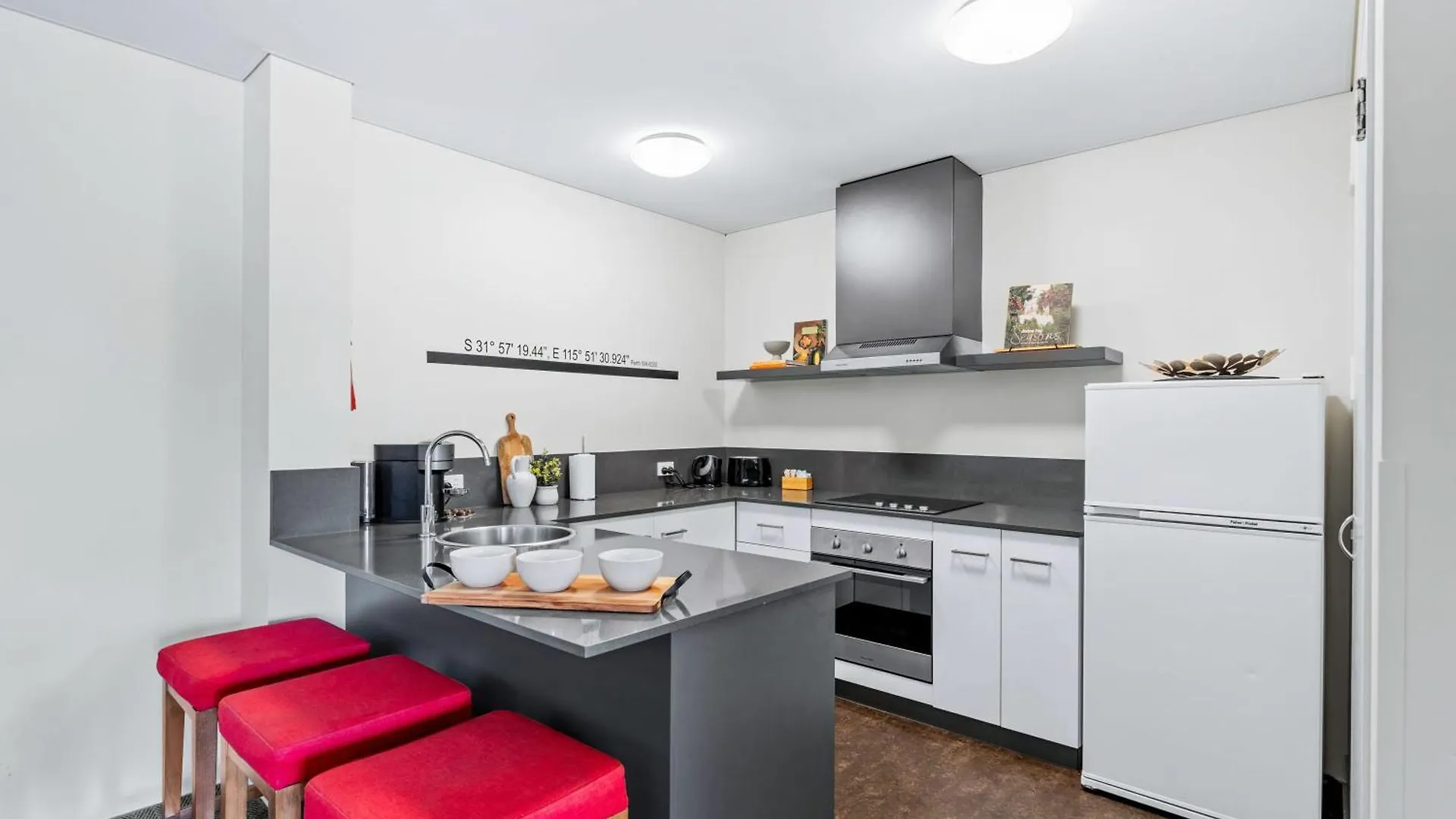 Hay Street Cbd Apartment Close To Swan River Перт 0*,  Австралия